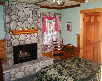 Cathy'S Cottages بيغ بير لاكي، سان بيرناردينو، كاليفورنيا المظهر الخارجي الصورة